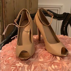 BCBG Generation Tan and gold ankle strap peep toe